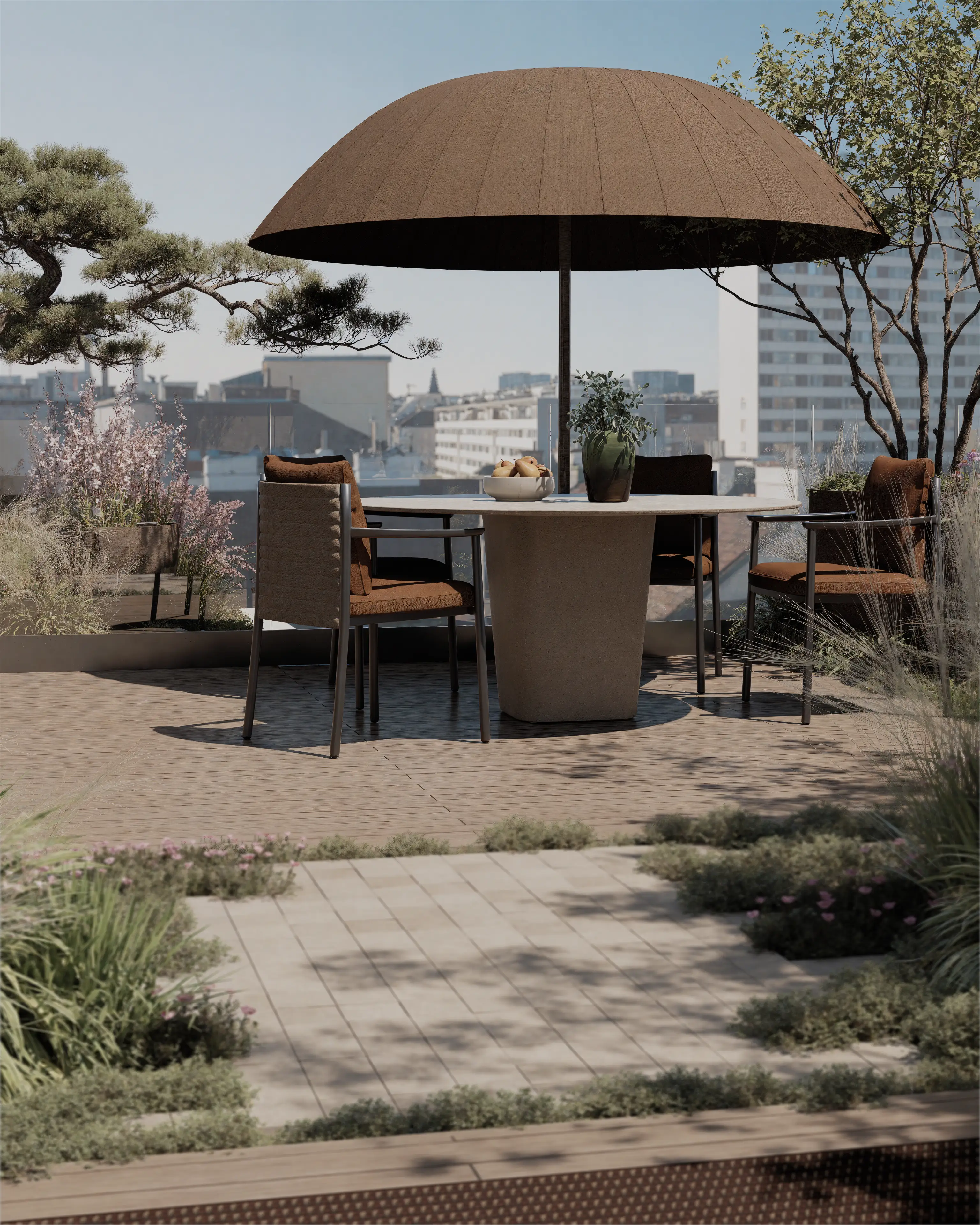 Esstisch mit Stadtblick